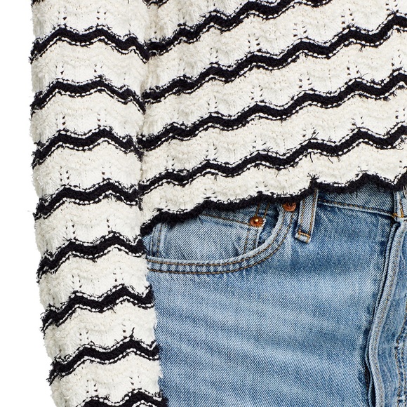 Sweater - Picture 5 of 6